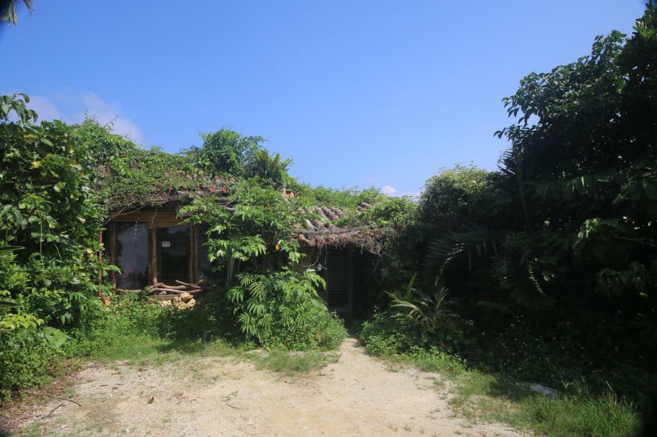 Kukuru Camping Hotel Miyakojima  Exterior photo